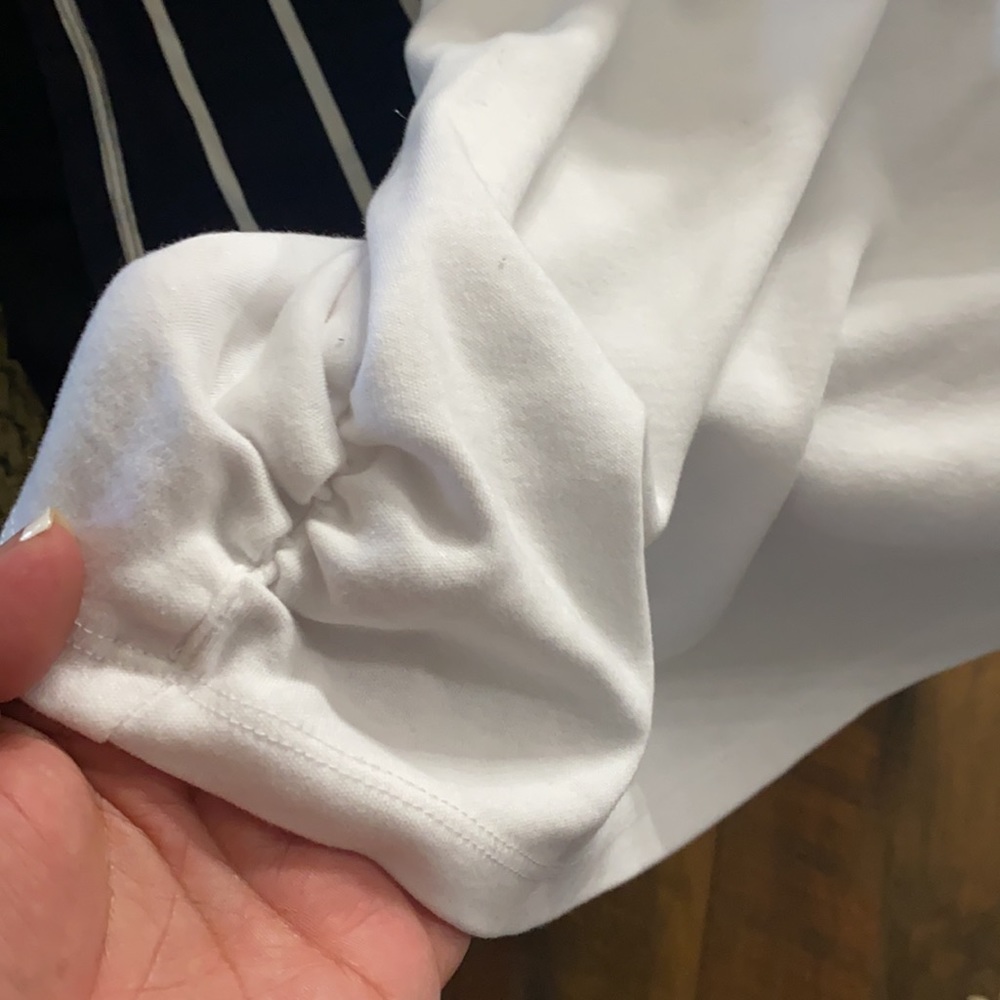 Alfred Dunner white top with pretty collar design - Picture 4 of 5